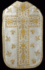 chasuble-brodee-dor